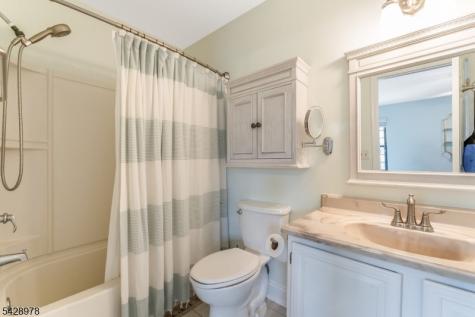 2 Daniel Court Lebanon NJ 08833