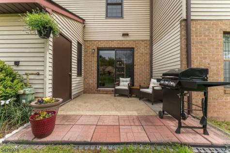 2 Daniel Court Lebanon NJ 08833
