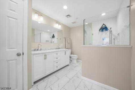 855 Valley Brook Avenue Lyndhurst NJ 07071