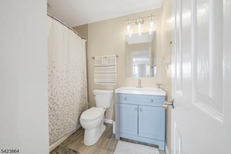 855 Valley Brook Avenue Lyndhurst NJ 07071