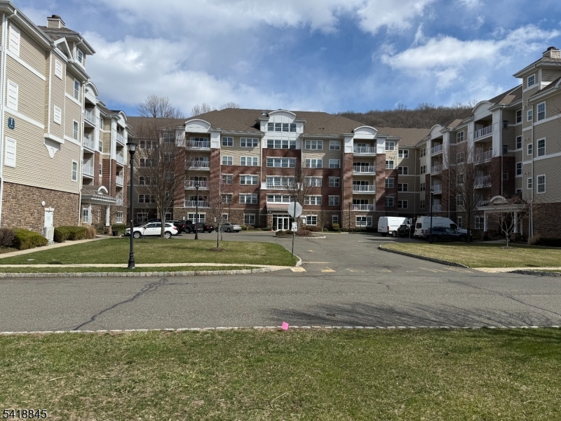 1118 Warrens Way Wanaque NJ 07465