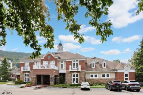 1118 Warrens Way Wanaque NJ 07465