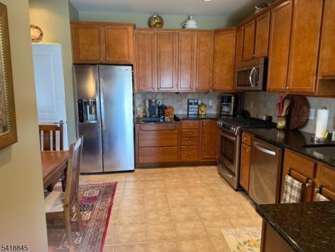 1118 Warrens Way Wanaque NJ 07465