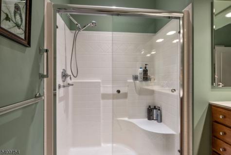 4203 Warrens Way Wanaque NJ 07465