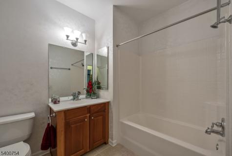 4203 Warrens Way Wanaque NJ 07465