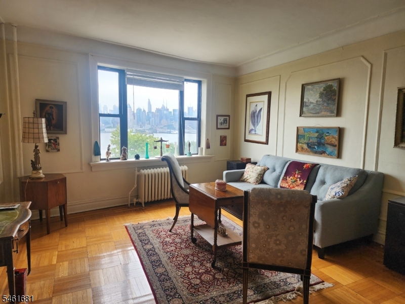1055 Boulevard Weehawken NJ 07086