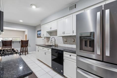 22 Bedford Court Madison NJ 07940