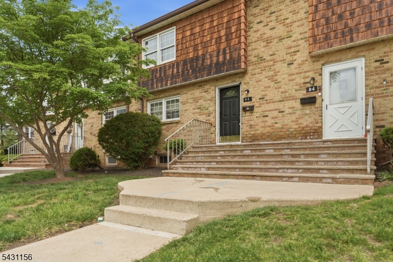 8 Cardinal Lane Hillsborough NJ 08844