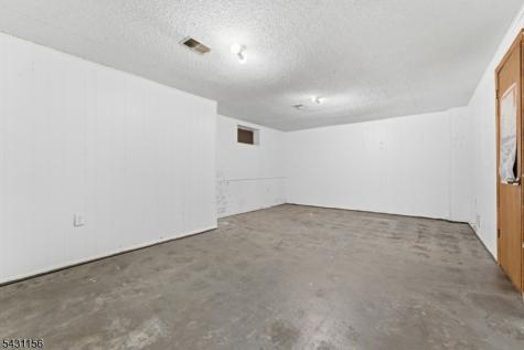 8 Cardinal Lane Hillsborough NJ 08844