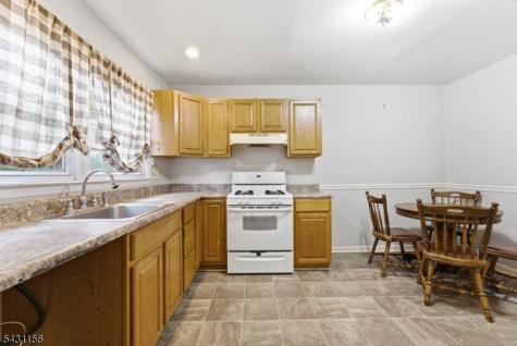 8 Cardinal Lane Hillsborough NJ 08844