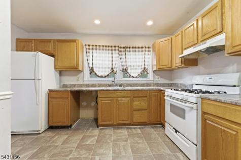 8 Cardinal Lane Hillsborough NJ 08844