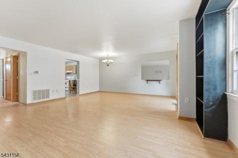 8 Cardinal Lane Hillsborough NJ 08844