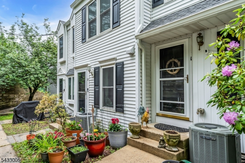 11 Colonial Court High Bridge NJ 08829
