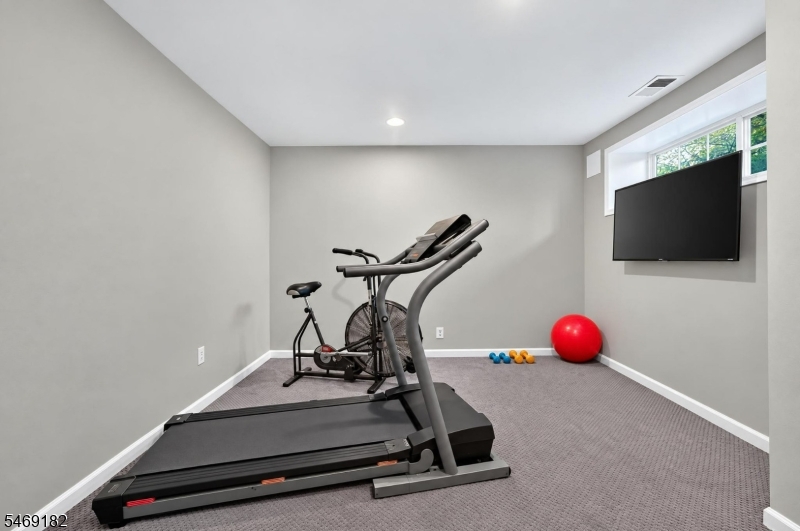 2 Windham Court Raritan NJ 08822