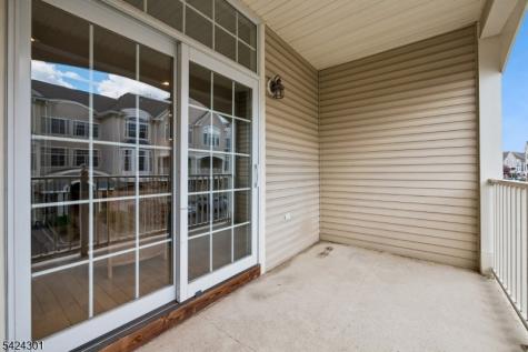 816 Kensington Lane Livingston NJ 07039