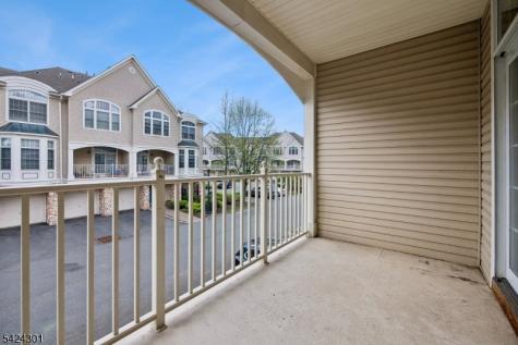816 Kensington Lane Livingston NJ 07039