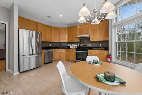 816 Kensington Lane Livingston NJ 07039