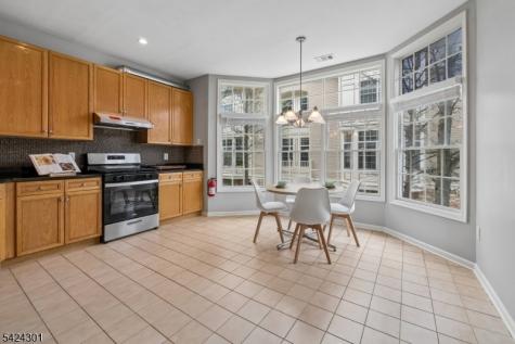 816 Kensington Lane Livingston NJ 07039