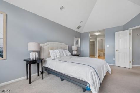 816 Kensington Lane Livingston NJ 07039