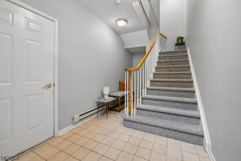816 Kensington Lane Livingston NJ 07039
