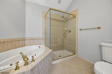 816 Kensington Lane Livingston NJ 07039
