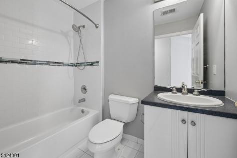 816 Kensington Lane Livingston NJ 07039