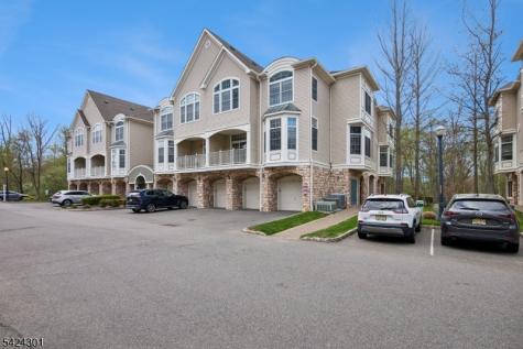 816 Kensington Lane Livingston NJ 07039