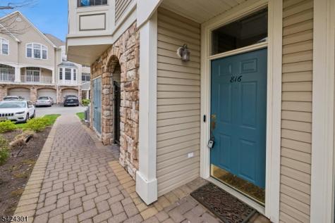 816 Kensington Lane Livingston NJ 07039