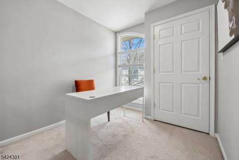816 Kensington Lane Livingston NJ 07039