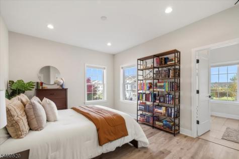 22 Aspen Drive Cedar Grove NJ 07009