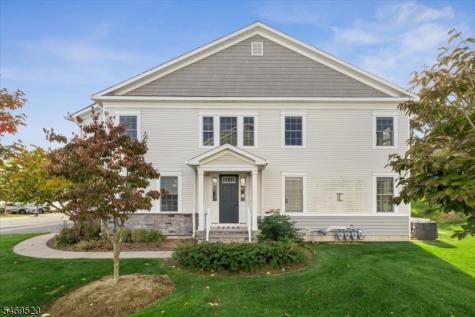 22 Aspen Drive Cedar Grove NJ 07009
