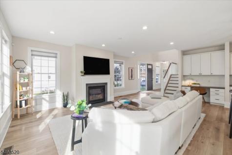 22 Aspen Drive Cedar Grove NJ 07009