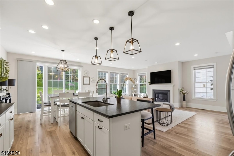 22 Aspen Drive Cedar Grove NJ 07009
