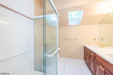 10 Ebersbach Lane Roseland NJ 07068