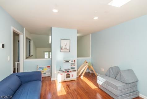 10 Ebersbach Lane Roseland NJ 07068