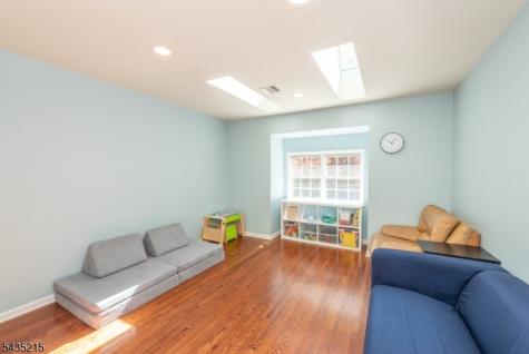 10 Ebersbach Lane Roseland NJ 07068