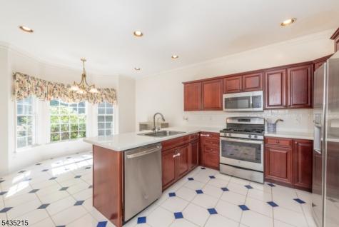 10 Ebersbach Lane Roseland NJ 07068
