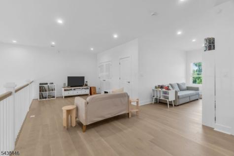 6 Mcnerney Lane Florham Park NJ 07932