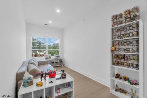 6 Mcnerney Lane Florham Park NJ 07932