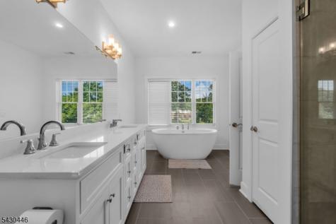 6 Mcnerney Lane Florham Park NJ 07932