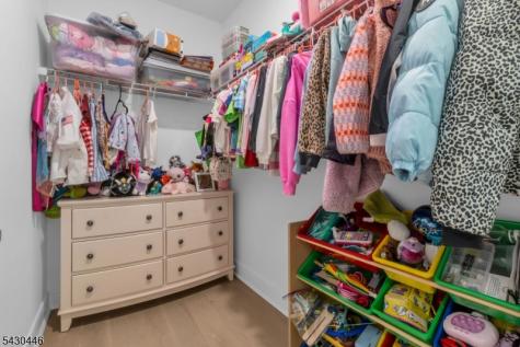 6 Mcnerney Lane Florham Park NJ 07932