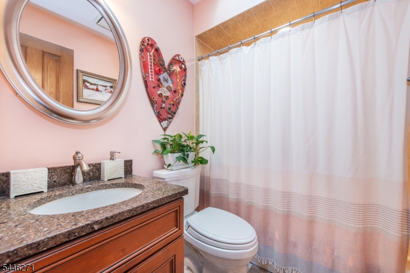 42 Highpoint Cedar Grove NJ 07009