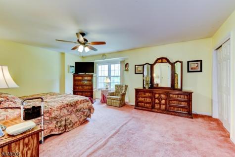 615 Revere Court Raritan NJ 08822