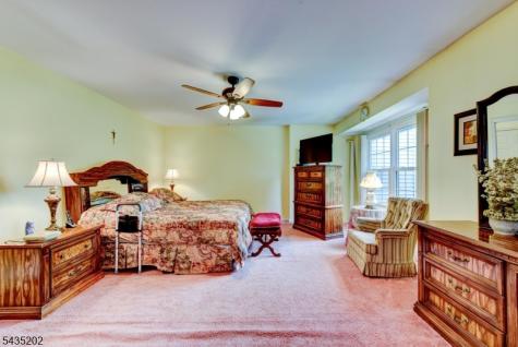 615 Revere Court Raritan NJ 08822