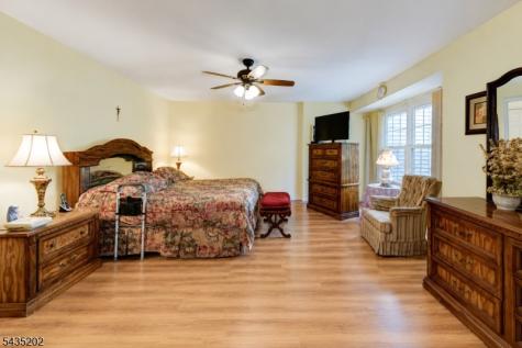 615 Revere Court Raritan NJ 08822
