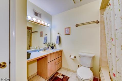615 Revere Court Raritan NJ 08822