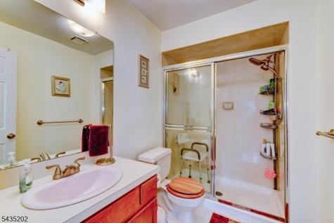 615 Revere Court Raritan NJ 08822