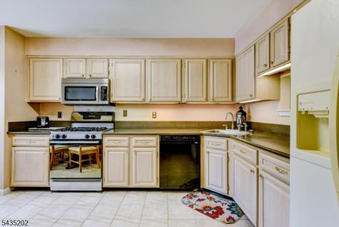 615 Revere Court Raritan NJ 08822