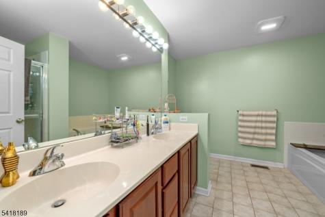 89 Bourne Circle Hardyston NJ 07419
