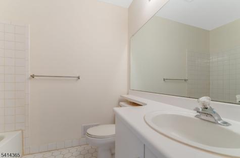 903 Springhouse Drive Readington NJ 08889